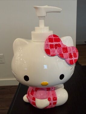 Hello Kitty White Ceramic Soap Dispenser with Pink Red Bow